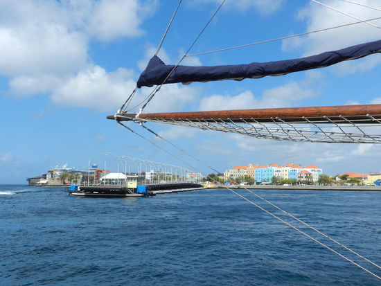 Blick über die Hafeneinfahrt