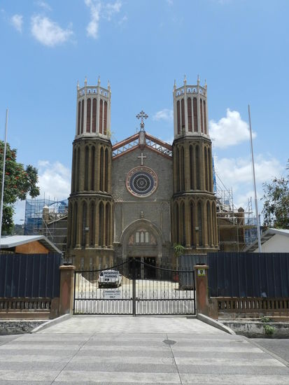 Cathedral of the immaculate Conception, mitten in Port-of-Spain