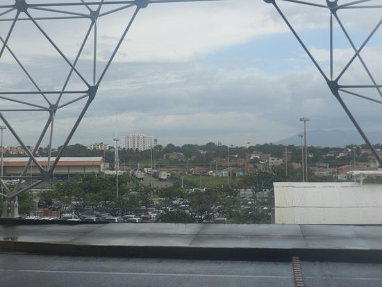 Blick aus dem Flughafenterminal auf Fortaleza