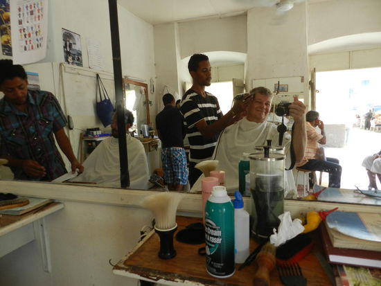 Auch ein Besuch beim Frisör muss unterwegs mal sein