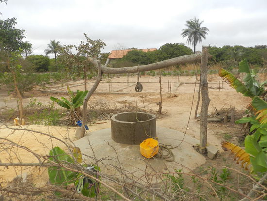 Brunnen auf dem Gelände eines Frauen-Landwirtschaftsprojekt