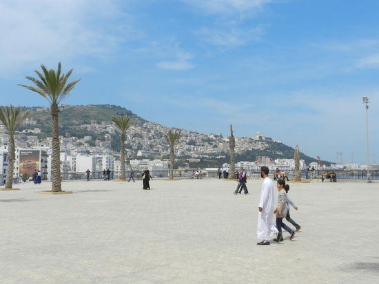 Der Märtyrerplatz, ein relativ großer, aber nichtssagender Platz zur Erinnerung an Gefallene im Unabhängigkeitskrieg