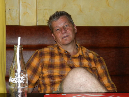 ... und so ich, wenn ich bei 39 Grad im Schatten auf ein Getraenk warte...