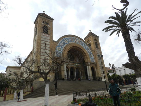 Das Eingangsportal der ehemaligen Kathedrale Sacre Coeur