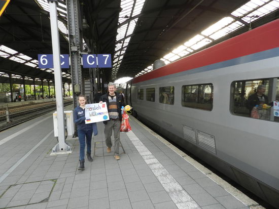 Larissa und Martin holen mich in Aachen am HBF ab