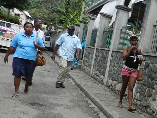 Die Standardkleidung ist eher casual.