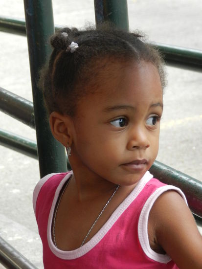 Busbahnhof Victoria: das Warten auf den Bus ist ja sooo langweilig, da kann man schon mal neugierig Touristen beobachten - und umgekehrt.