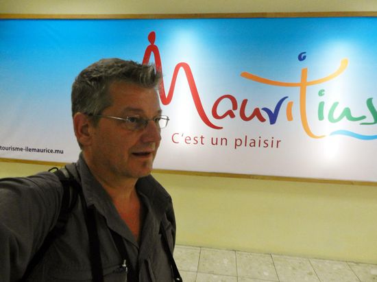 Ankunft auf dem Flughafen mit dem unaussprechlichen Namen, abgekürzt MRU