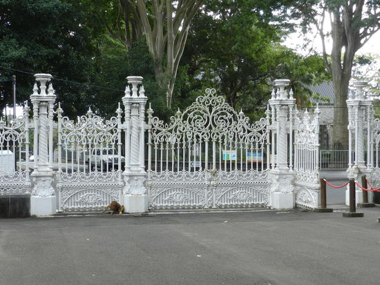 Das schmiedeeiserne Eingangstor des Botanischen Gartens wurde 1862 auf der Londoner Weltausstellung prämiert.