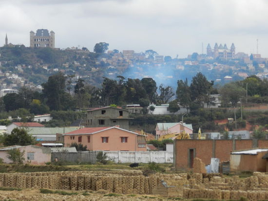 Blick von der RN 7 auf Rova
