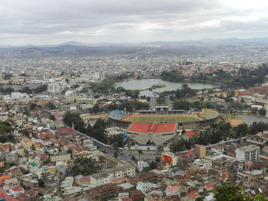 Und umgekehrt: Blick von Rova auf Antananarivo