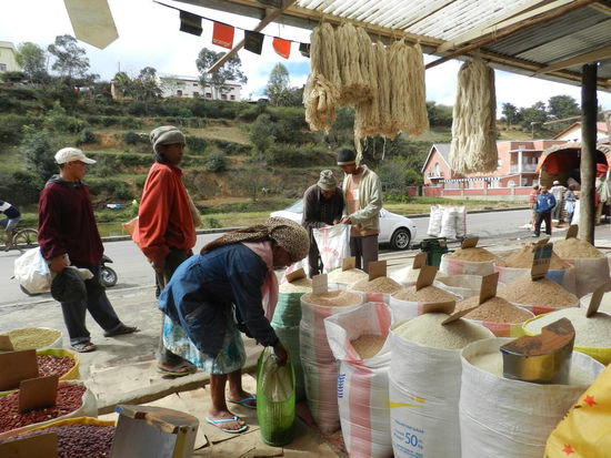 Unterwegs,  im Tante-Emma-Laden