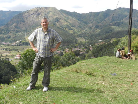 Wunderbare Berg- u. Tallandschaften begleiten die RN 2