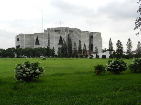 Das Parlamentsgebäude war zugleich der Abschluß dieses äußerst interessanten Tages in Old-Dhaka