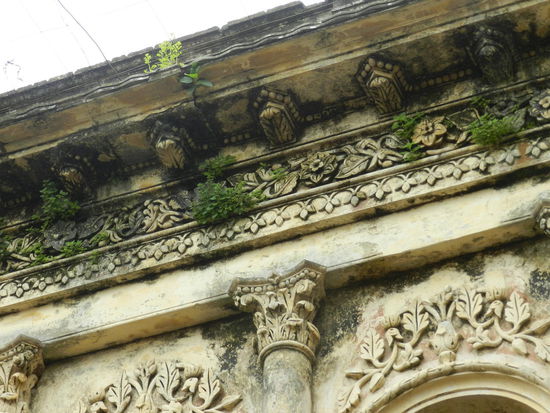 Solche Ausschnittansichten werden wohl treffend mit "morbidem Charme" beschrieben