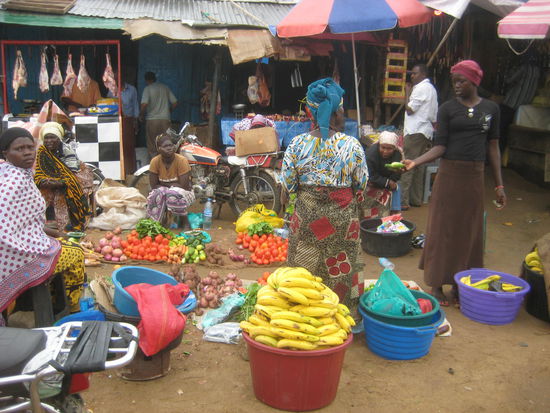 Marktgeschehen bietet immer wieder schöne Motive.