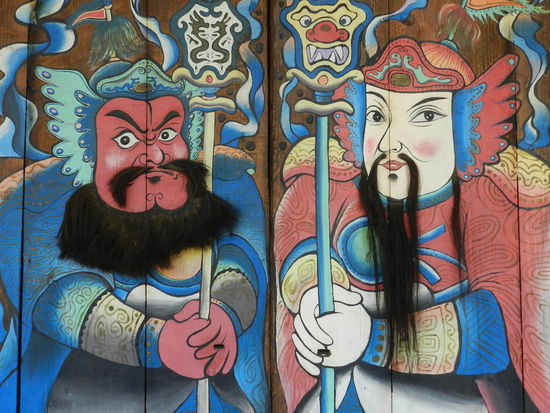 Holzgemälde mit echten Bärten