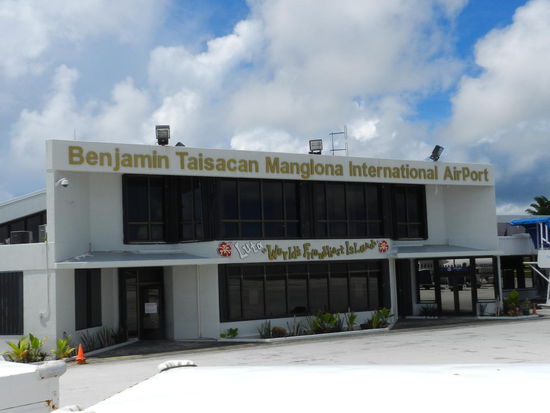 Zwischenlandung auf dem Flughafen von Rota