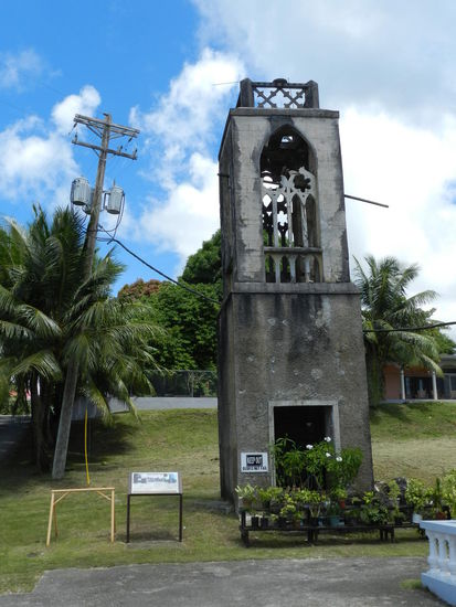 Spanischer Glockenturm an der Christo Rai Kirche