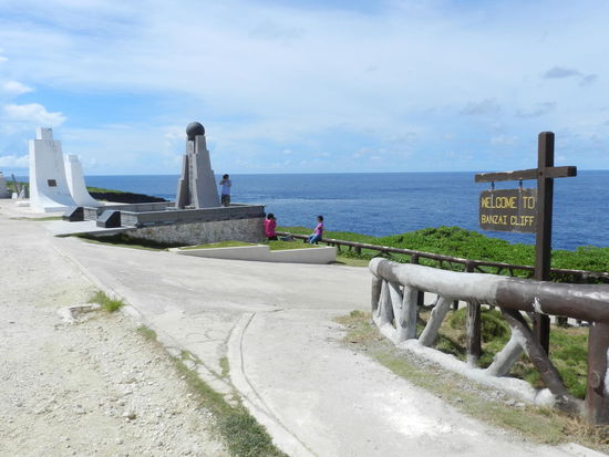 Am Banzaicliff spielten sich 1944 Dramen ab, als japanische Soldaten und Zivilisten, darunter auch Kleinkinder, vor den anrückenden Amerikanern flüchteten und von den Klippen in den Tod sprangen