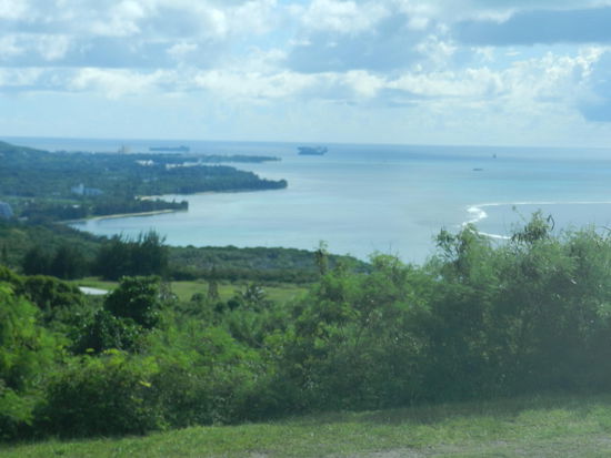 Von den Hügeln aus hat man einen weiten Blick auf den Pazifik