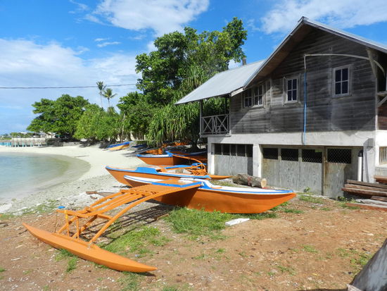 So sehen die Fertigprodukte aus; Touristen können Unterrichtsstunden im Paddeln oder Segeln nehmen