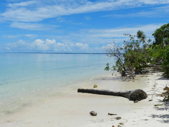 Wunderschöne Sandstrände hat der am Kopfende des Hauptatolls gelegene Ort Laura zu bieten ...