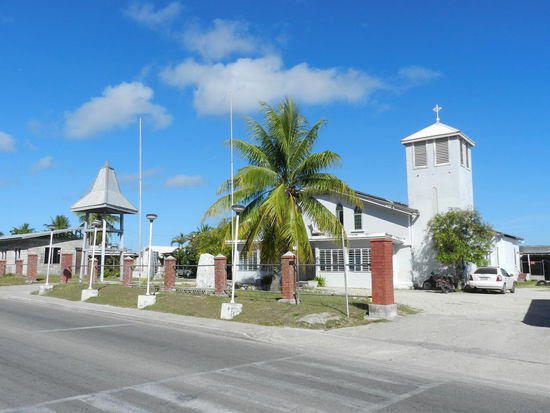 Katholische Kirche mit kleinem Glockenturm