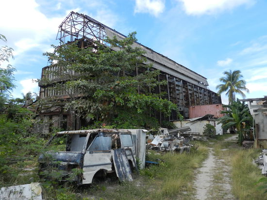 Phosphatverladestation in Aiwo, ebenfalls zerschossen