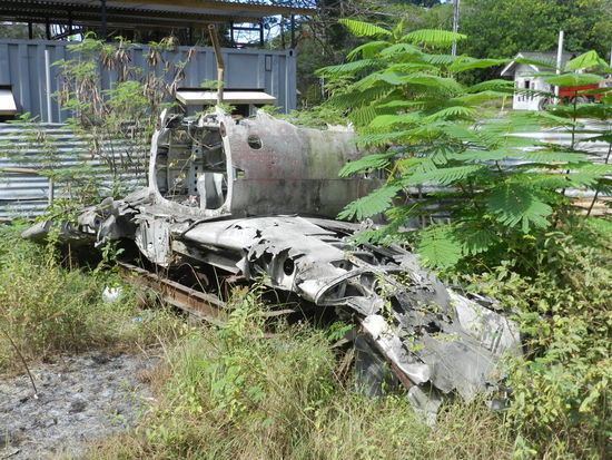 Japanisches Flugzeugwrack aus dem 2. Weltkrieg