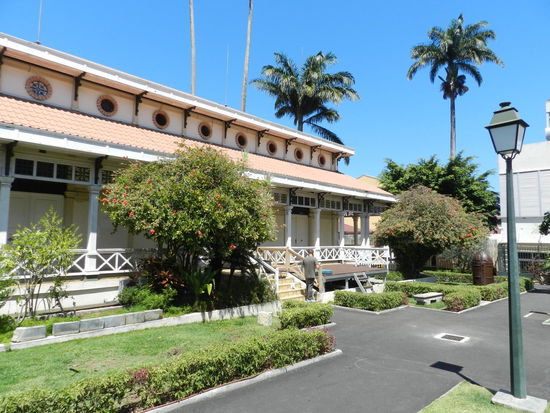Das Stadtmuseum enthält zu einzelnen Aspekten der Geschichte Noumeas kleine Ausstellungen, allerdings auch zum "Grand Guerre 1914-1918"