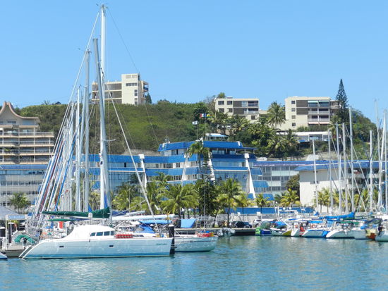 ... und die Marina in Noumea