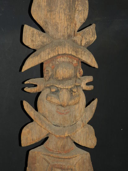 Volkskunst aus Neukaledonien und dem Südseeraum beherbergt das Territorialmuseum