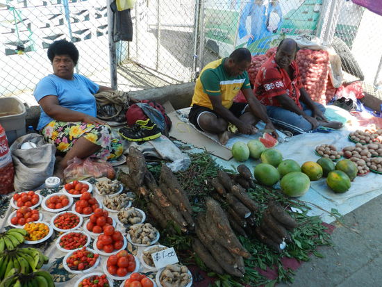 Auch Wurzeln werden hier gegessen