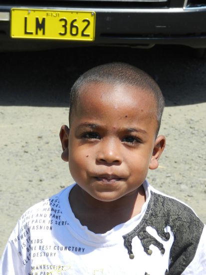 Er wollte gerne fotografiert werden - und schaut dann so grimmig