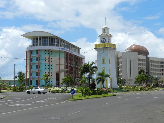 Der Uhrenturm markiert die Mitte Apias