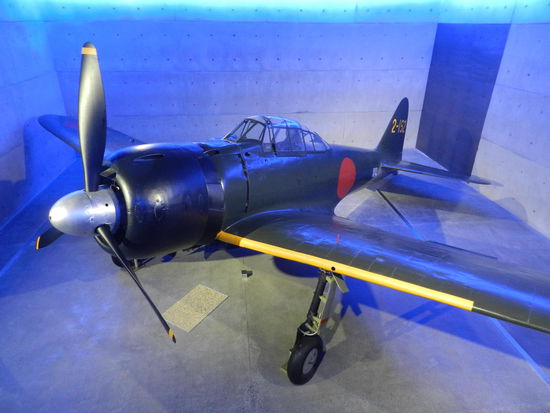 Eine japanische "Zero" in der Militärausstellung des Museums