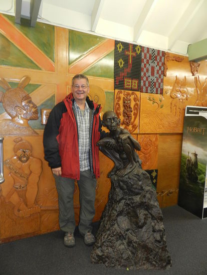 Figuren gibt es in Shire keine zu sehen, nur ihn hier im Touristenbüro