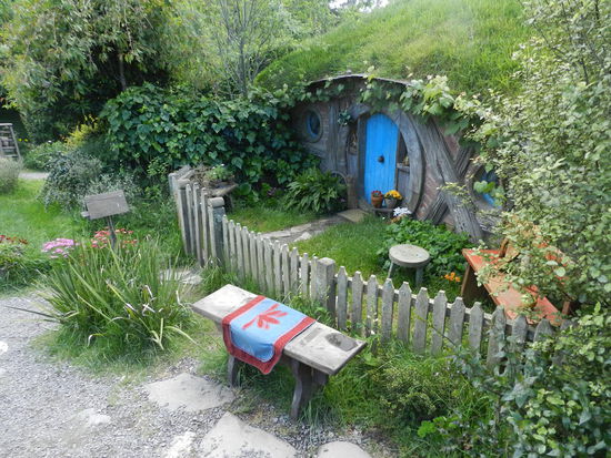 Liebevoll sind die Hobbithäuser hergestellt, mit vielen Details