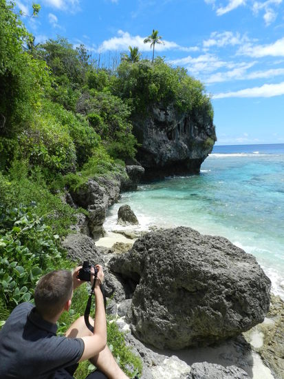 Beindruckt lassen wir die Landschaft und die Küste auf uns wirken