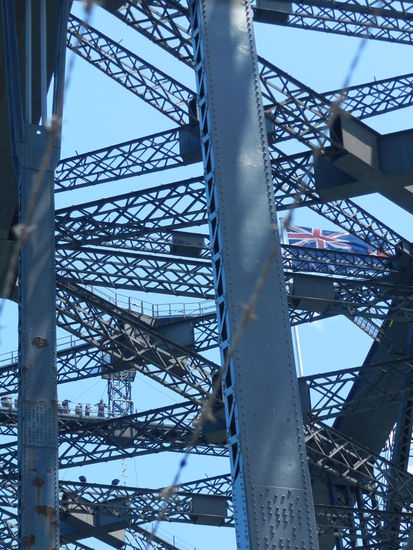 Das Brückengerüst vom Schiff aus im Detail betrachtet