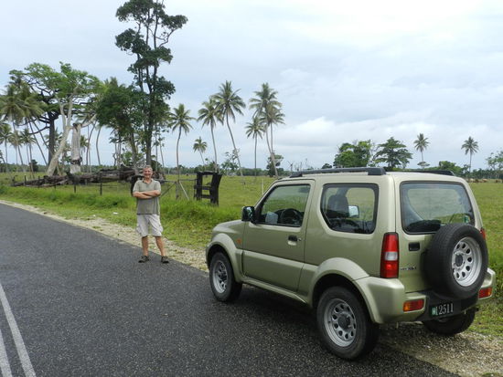 Mit diesem Suzuki fuhren Steffen und ich rund um die Insel