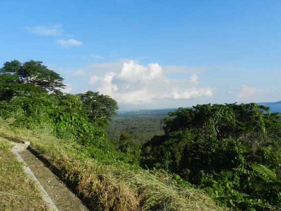 Im Norden der Insel sind vulkanische Erhebungen, die einen tollen Ausblick ermöglichen