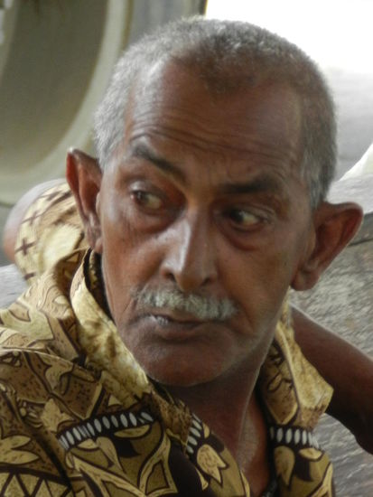 Auch er wartet auf den Bus