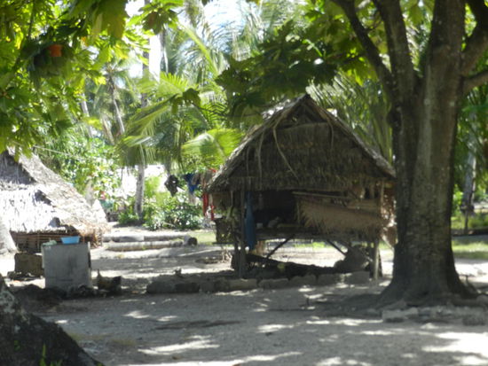 Meist sind die Häuser aufgestelzt gebaut, um Tiere fernzuhalten