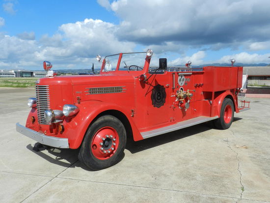 Originallöschfahrzeug auf dem Flugplatz in Pearl Harbour