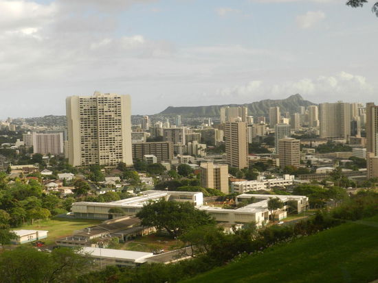 Blick auf Honolulu vom Punchbowl Ehrenfriedhof