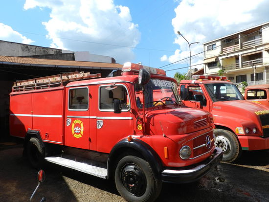 Ehemaliges Tanklöschfahrzeug aus Deutschland, in den 70ger Jahren gebaut