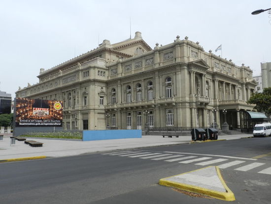 Das Teatro Colon