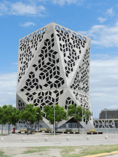 Verwaltungsgebäude der Provinz Cordoba in Bahnhofsnähe